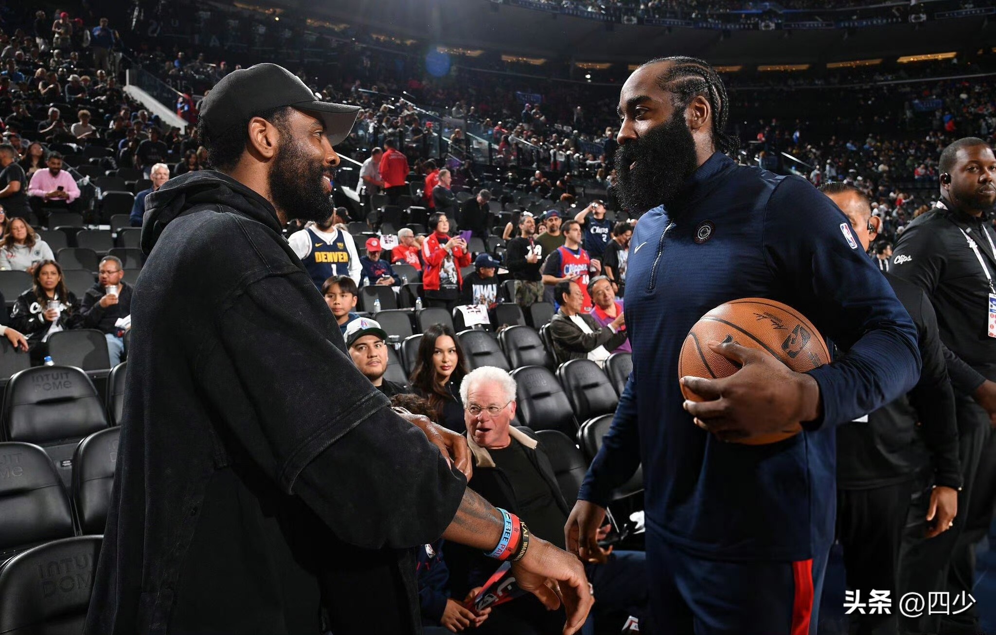 骑士轻取北京队,哈登统治全场 骑士轻取北京队,哈登统治全场