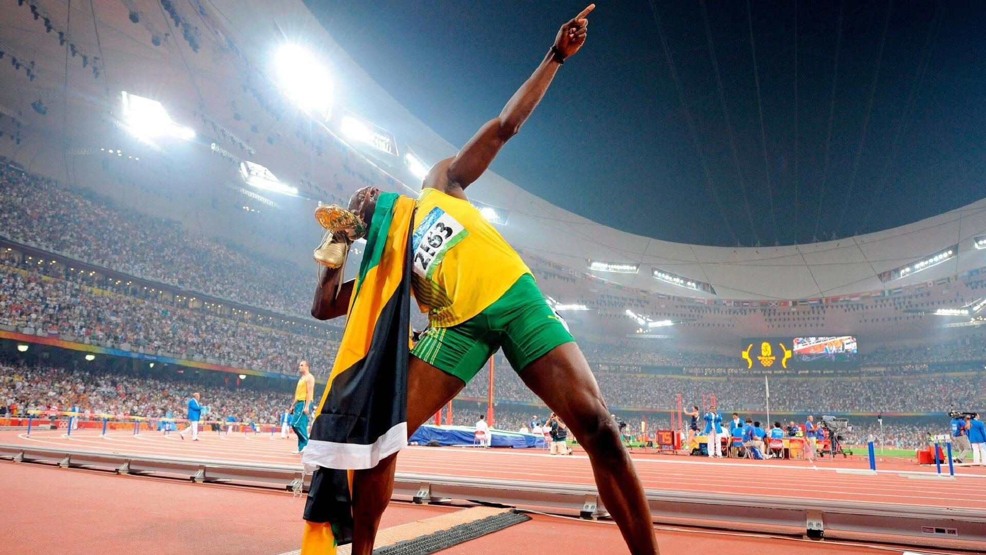 阿尔及利亚踏平瑞士，克瓦拉茨赫利亚在西决生死战接管比赛