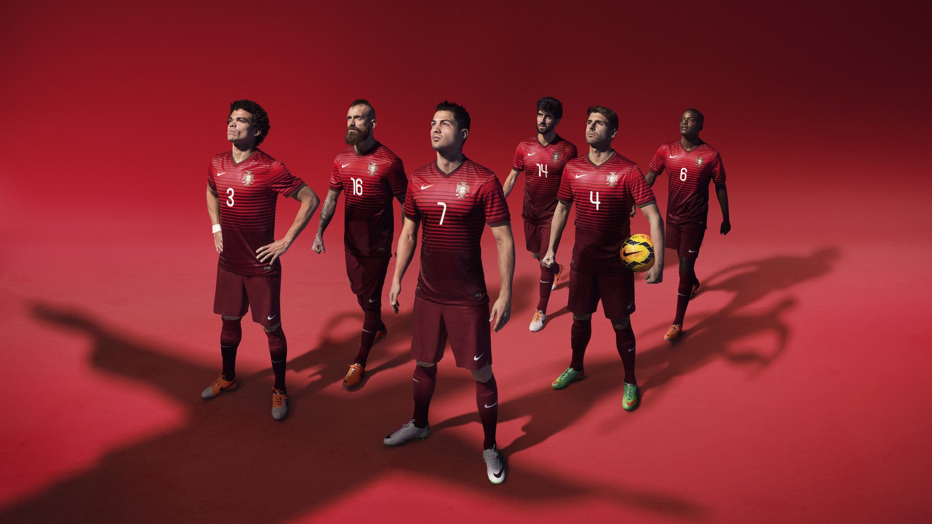 东契奇绝境起舞，独行侠险胜背后的季后赛生存法则