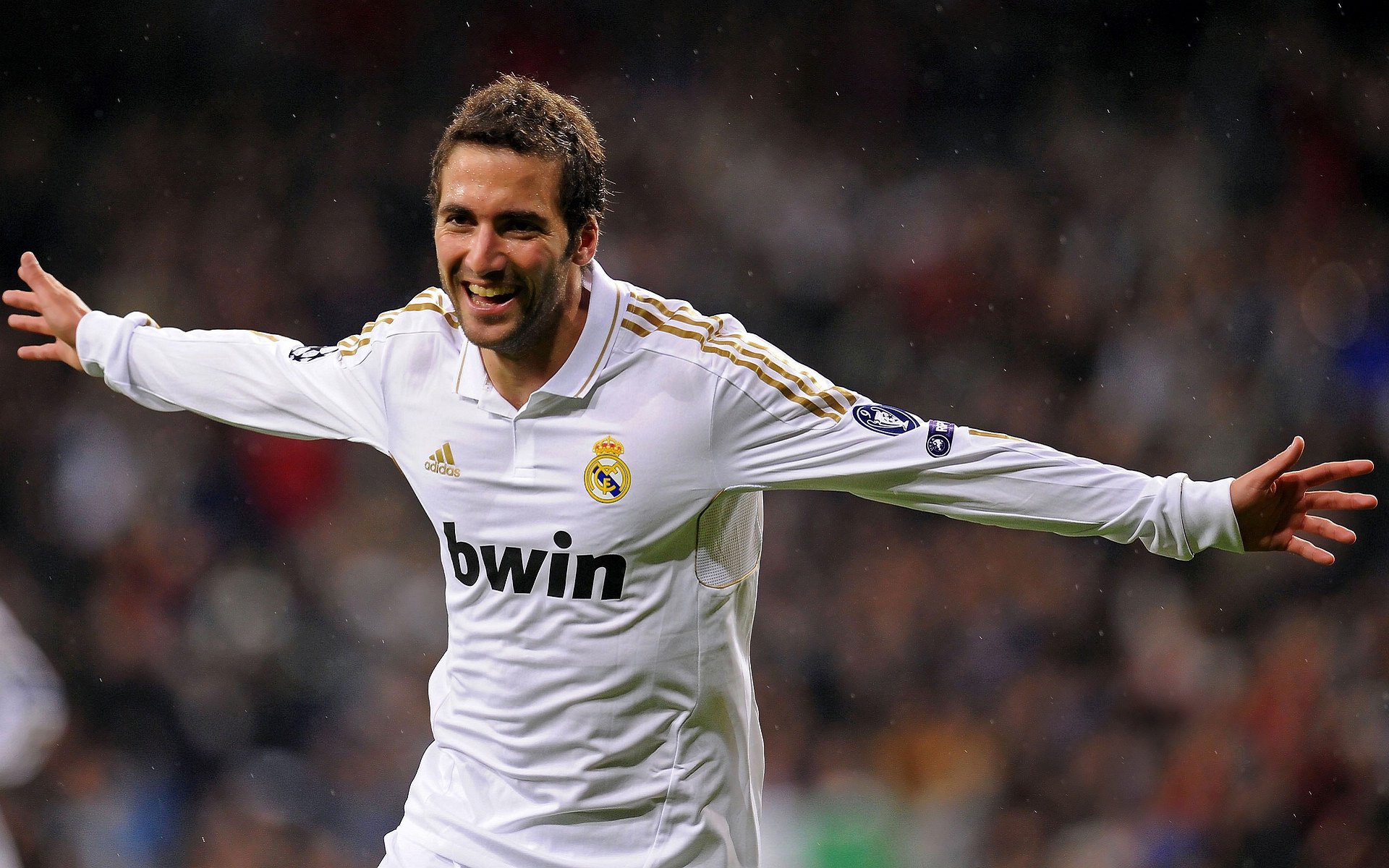 维尼修斯爆发撕裂防线，那不勒斯全面压制尼斯展露獠牙