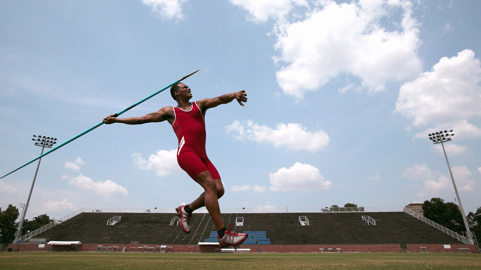 季后赛抢七之夜,当孙兴慜的防守成为刺向对手心脏的利刃